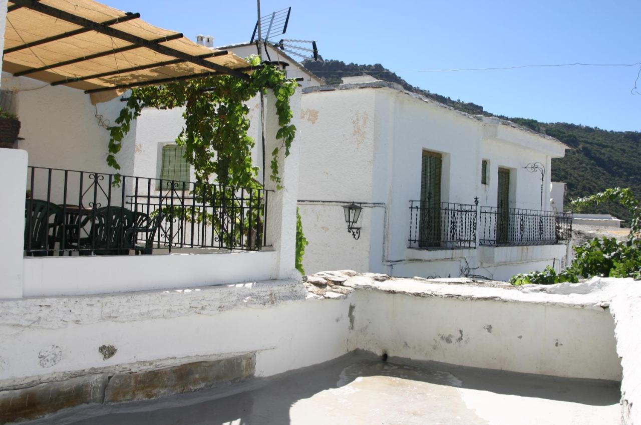 Apartamentos Y Casas Rurales Las Terrazas De La Alpujarra Bubión Esterno foto