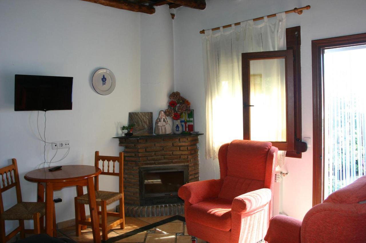 Apartamentos Y Casas Rurales Las Terrazas De La Alpujarra Bubión Esterno foto