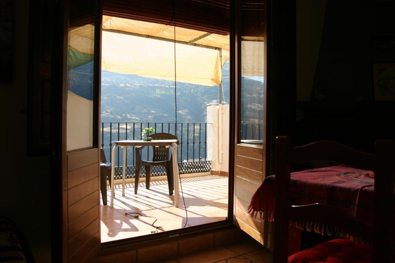 Apartamentos Y Casas Rurales Las Terrazas De La Alpujarra Bubión Esterno foto