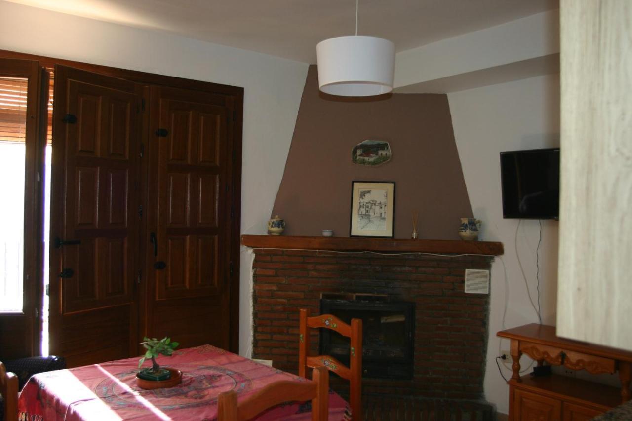 Apartamentos Y Casas Rurales Las Terrazas De La Alpujarra Bubión Esterno foto
