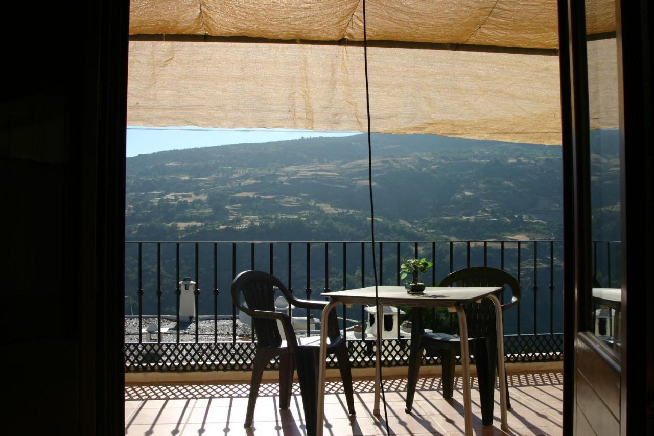 Apartamentos Y Casas Rurales Las Terrazas De La Alpujarra Bubión Esterno foto