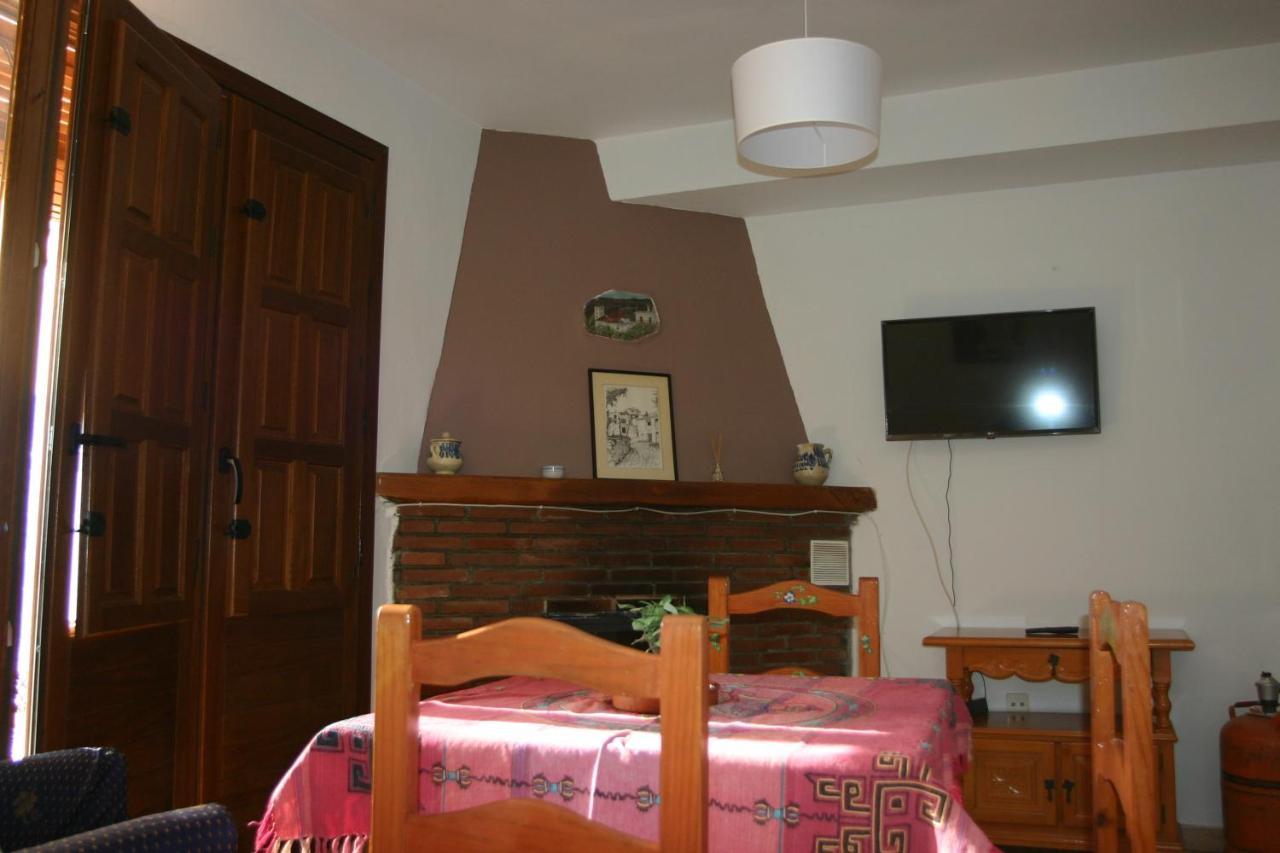 Apartamentos Y Casas Rurales Las Terrazas De La Alpujarra Bubión Esterno foto